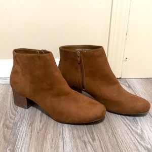 Brown booties with glitter heel